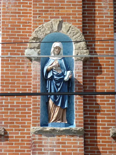 Statue of St. Anne.
