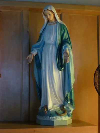 Statue of Our Lady.