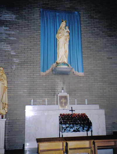 Side altar with tabernacle. Source: Tabernacles of Rochester (defunct)