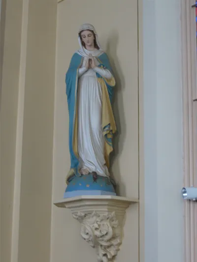 Statue of Our Lady.