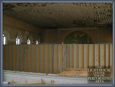 A color photograph of the divider wall. Source: Lighthouse Web site