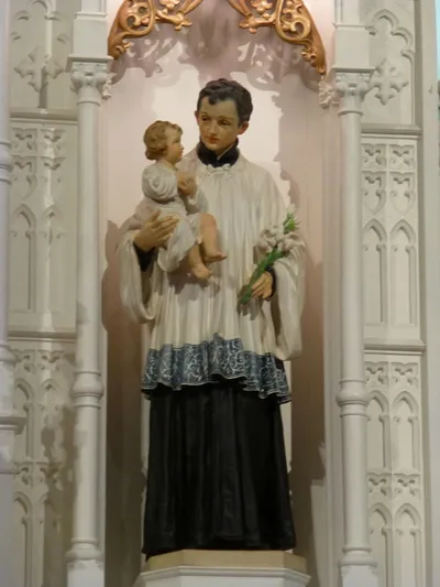 Statue.