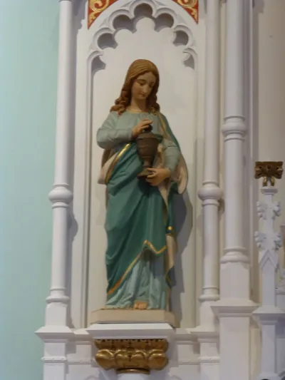 Statue.