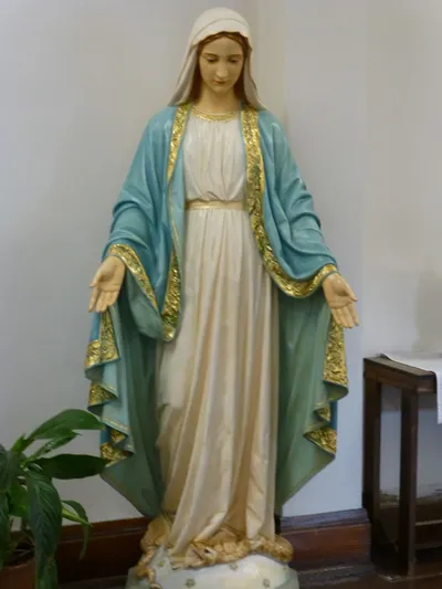 Statue of Our Lady.