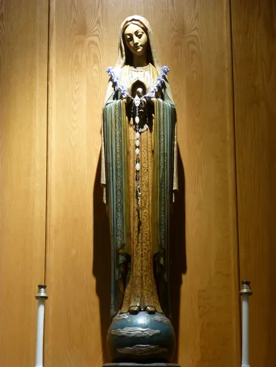Statue of Our Lady.