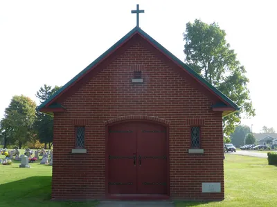 Not sure if this is merely a storage building, or a small chapel.