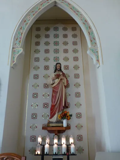 Right side shrine.