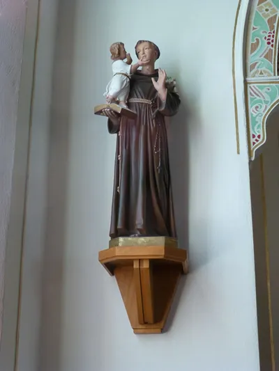 Statue of St. Anthony.