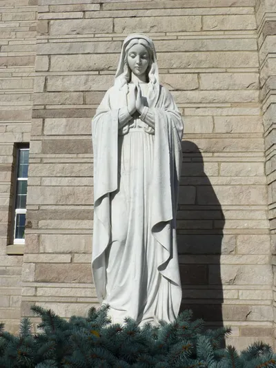 Statue of Our Lady.