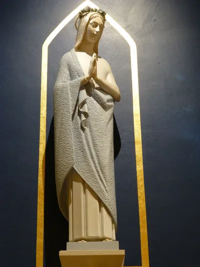 Statue of Our Lady.