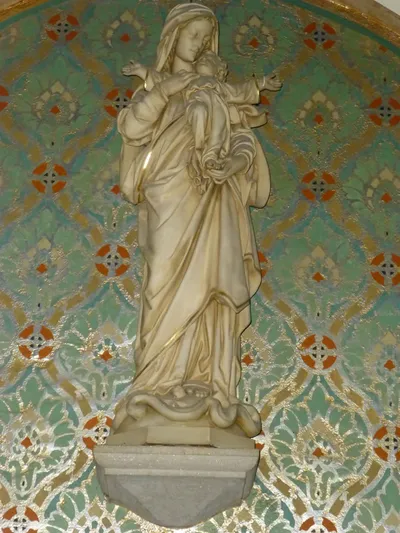 Statue of Our Lady.
