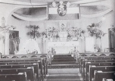 Interior of first church, 1910. Perhaps located in the school building?Source: St. George's Parish and the Lithuanians of Rochester