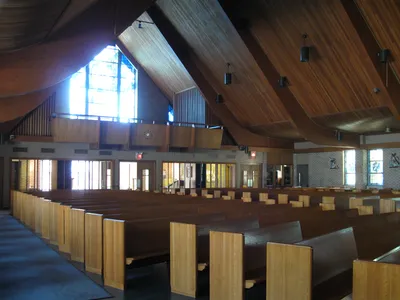 View from front, right corner.