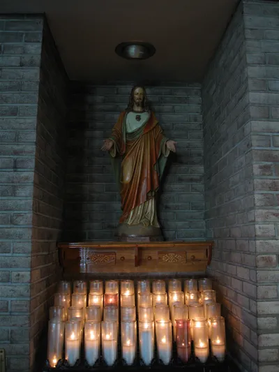 Statue of Christ.