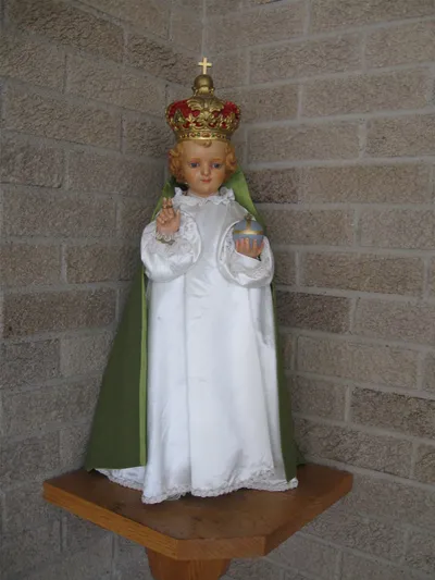 Infant of Prague statue.