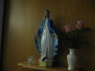 Statue of Our Lady.