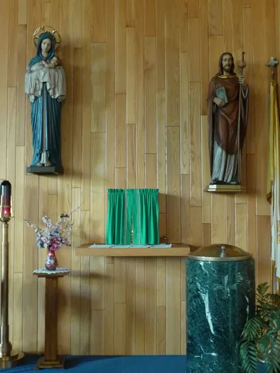 Right side shrine.