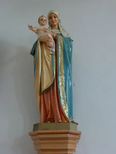 Statue of Our Lady.