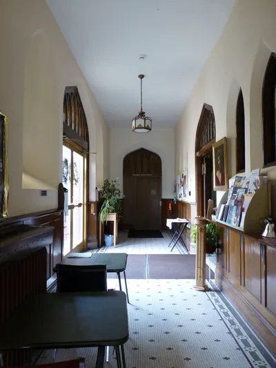 Narthex.