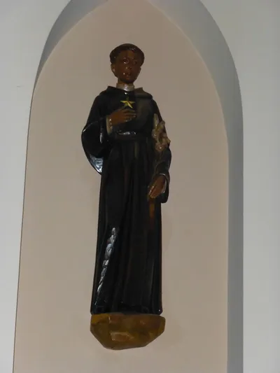 Statue.
