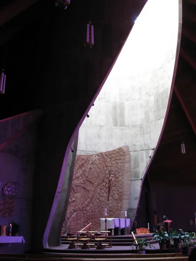 Sanctuary and dome seen from left.