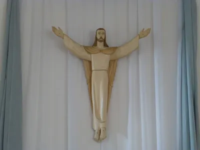 Risen Christ statue.