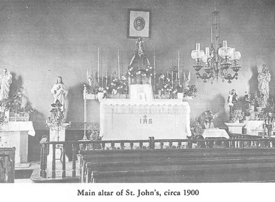 Old photograph of sanctuary, 1900.
