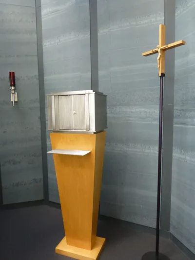 Tabernacle and crucifix.