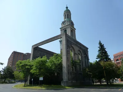 Back seen from angle.