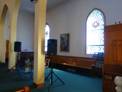 Right transept.