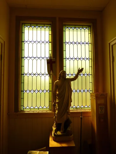 Risen Christ statue.