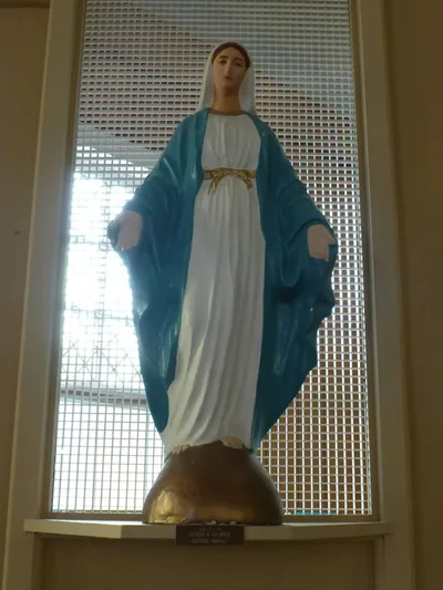 Statue of Our Lady.