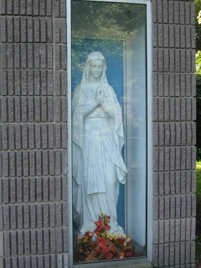 Statue of Our Lady.