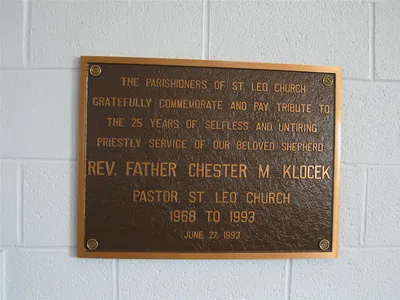 Plaque.