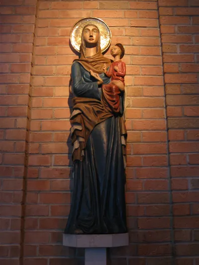 Statue of Our Lady.