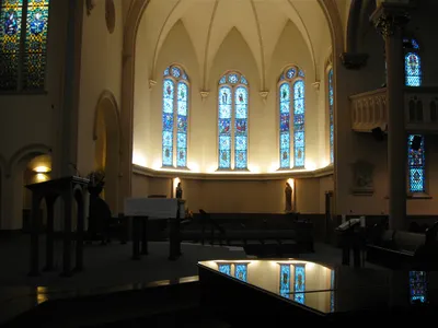 Right transept.