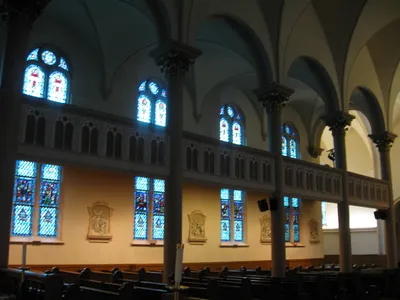 Right side shrine with tabernacle.