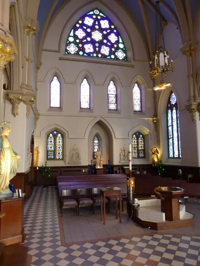 Right transept.