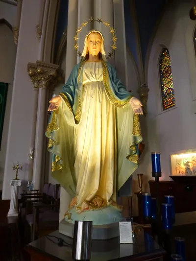 Statue of Our Lady.