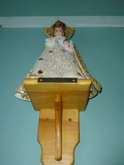 Infant of Prague statue.