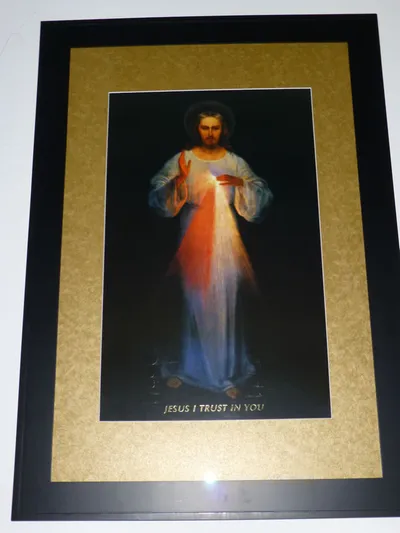 Divine Mercy image.
