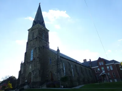 Church seen from right angle.