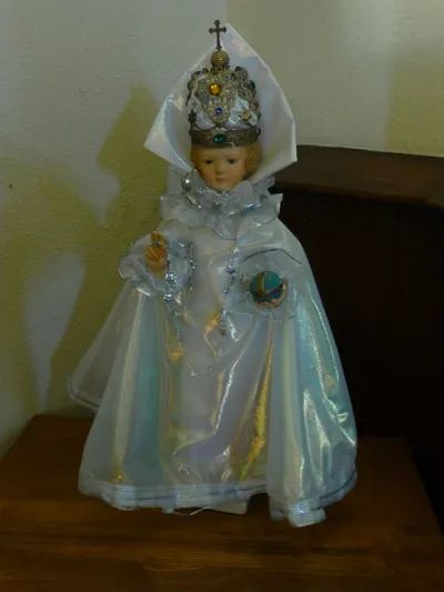 Infant of Prague statue.