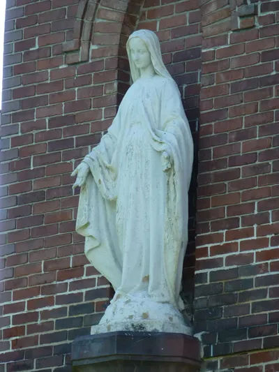 Statue of Our Lady.