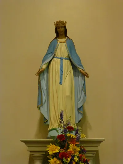 Statue of Our Lady.