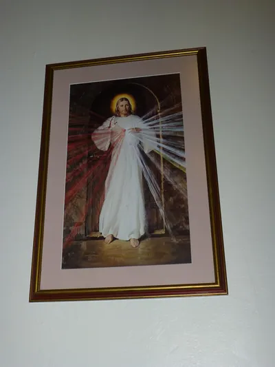 Divine Mercy image.