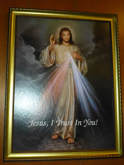 Divine Mercy image.