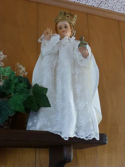 Infant of Prague statue.