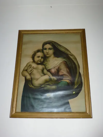 Painting of Our Lady.