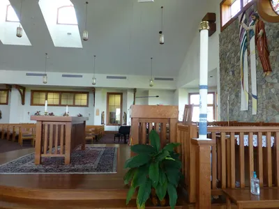 Sanctuary seen from the right.